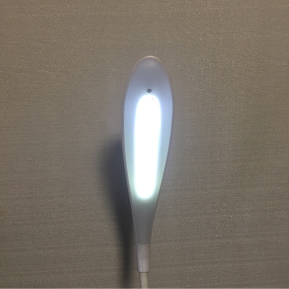 USB Rechargeable LED Dimmable Touch Sensor Desk lamp bendable w/ night light - Picture 4 of 9